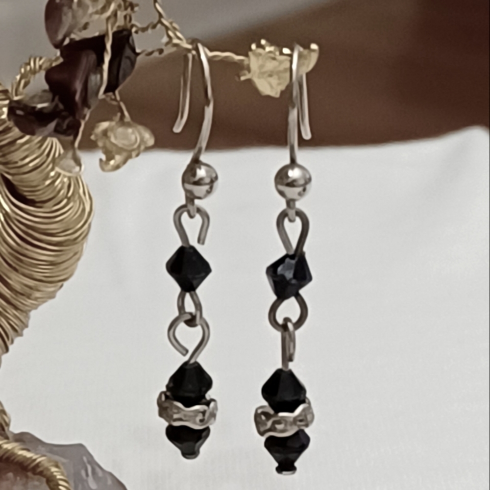 SILVER DROP HOOK EARRINGS